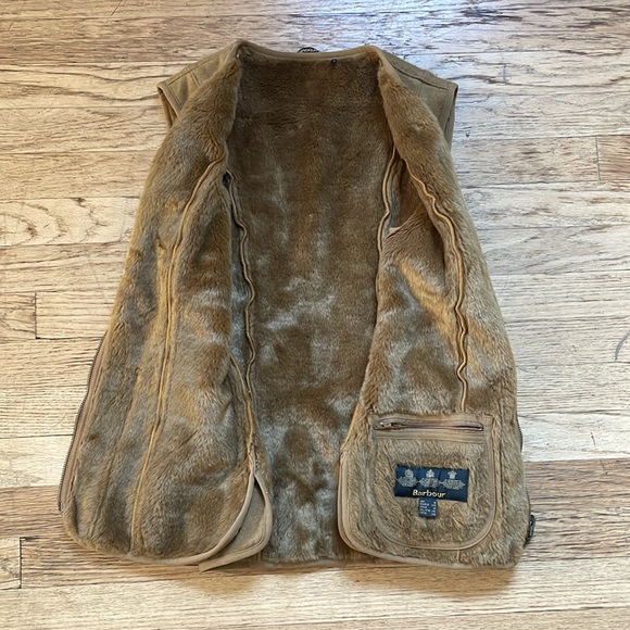 Barbour Faux Fur Gilet - Picture 2 of 6